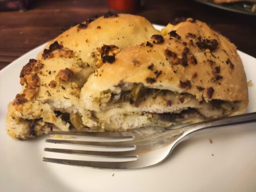 Gefüllter Pizzazopf